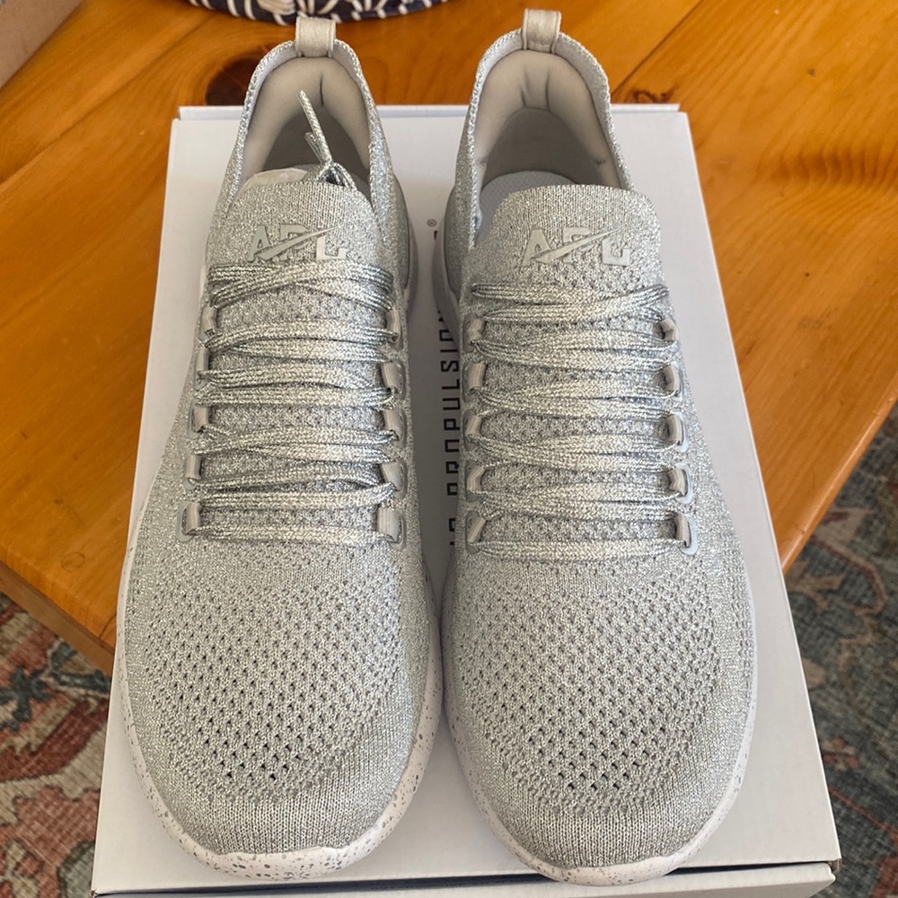 APL - Womens techloom breeze sneaker